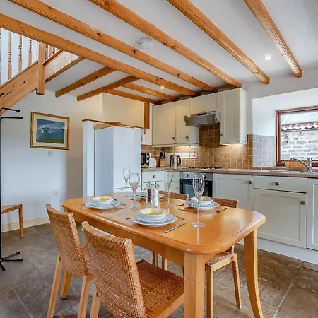 The Old Barn Commondale